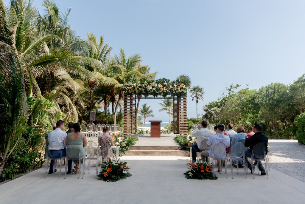 Unico 2087 Wedding guide outdoor wedding ceremony location for Yellow Umbrella Events