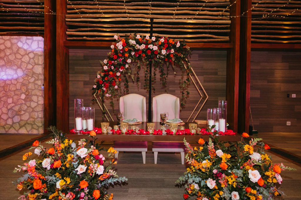 Cameron Lee Photos Hotel Xcaret Arte Wedding for Yellow Umbrella Events