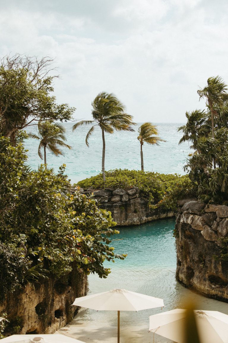 Cameron Lee Photos Hotel Xcaret Arte Wedding for Yellow Umbrella Events