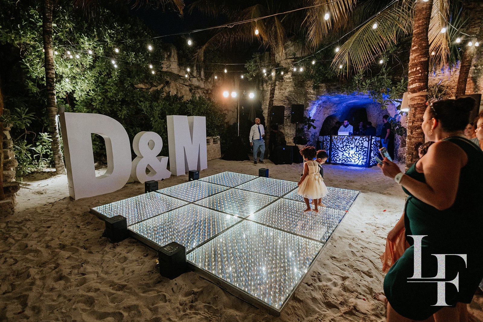 lukefotoliv photography hotel xcaret mexico wedding for yellow Umbrella events