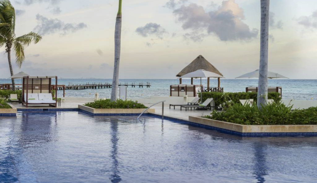 Hyatt Ziva Cancun for Yellow Umbrella Travel