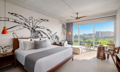 Hyatt Vivid Grand Island - Junior Deluxe Suite Golf View1