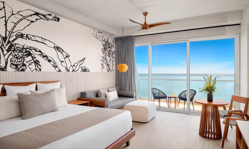 Hyatt Vivid Grand Island - Junior Suite Bay View1