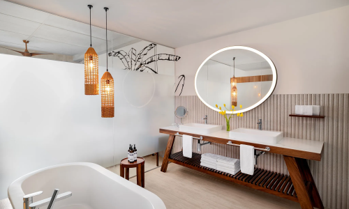 Hyatt Vivid Grand Island - Vantage Club Corner Suite Bay View2